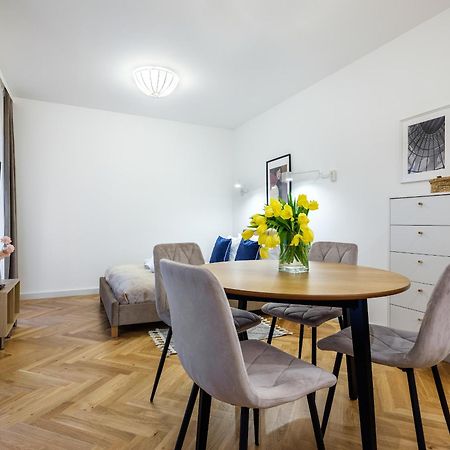 Tyzenhauz Suites Topolowa 克拉科夫 外观 照片