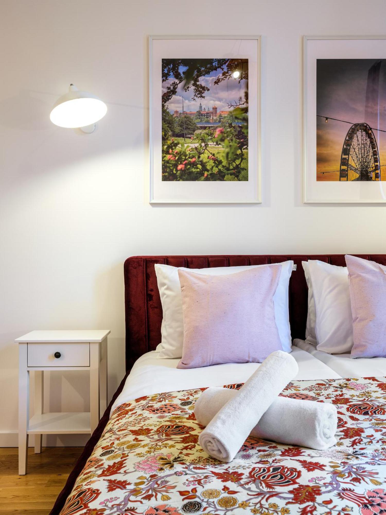 Tyzenhauz Suites Topolowa 克拉科夫 外观 照片